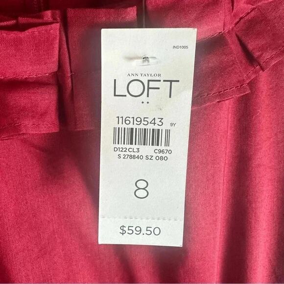 Ann Taylor loft Bergeny sleeve with stress with pleading around collar hem - Picture 5 of 10